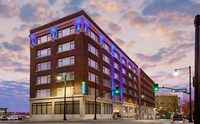 Holiday Inn Express Kansas City Downtown